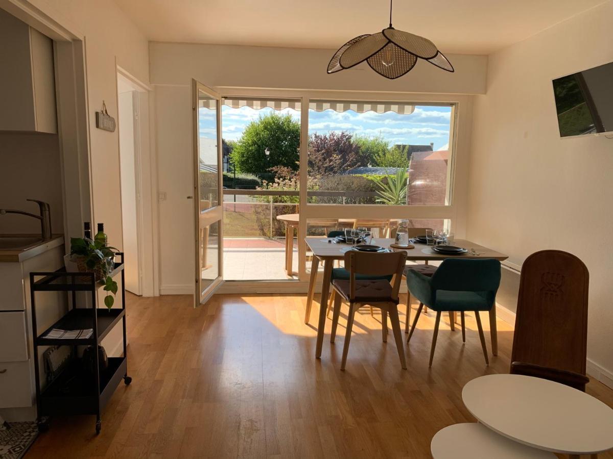 Trouville, Appartement Renove Avec Grande Terrasse Au Calme Eksteriør bilde